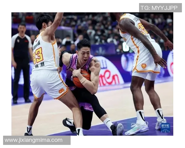 北京篮球队中路突破战术解析与球员表现深度剖析