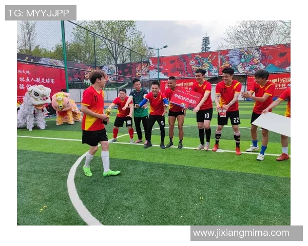 成都足球队的团队协作揭秘:如何在赛场上实现完美配合与默契合作